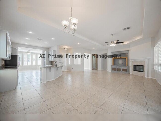 Foto del edificio - 4652 E Donato Dr
