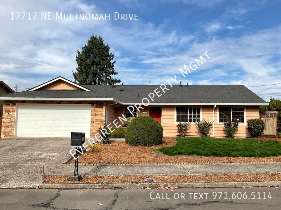 Foto principal - Perfect & Charming 3BD/1.5BA Home with Fir...