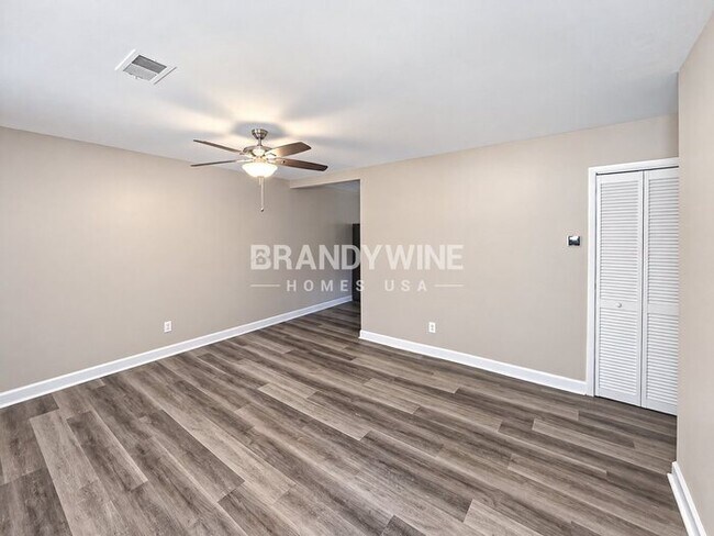 Foto del edificio - 8104 Attleboro Dr
