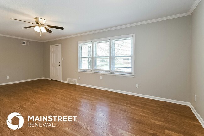 Foto del edificio - 1695 Myrna Ln