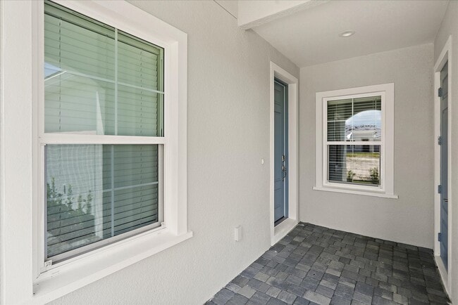 Building Photo - 2329 Blue Mahoe Ln