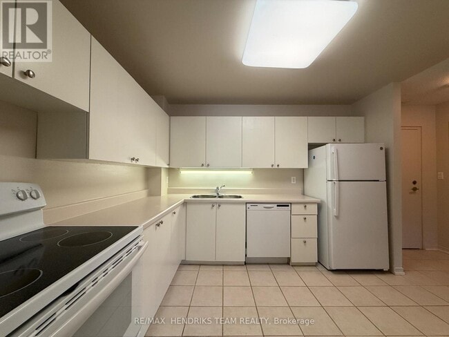 Building Photo - 128 St Augustine Dr