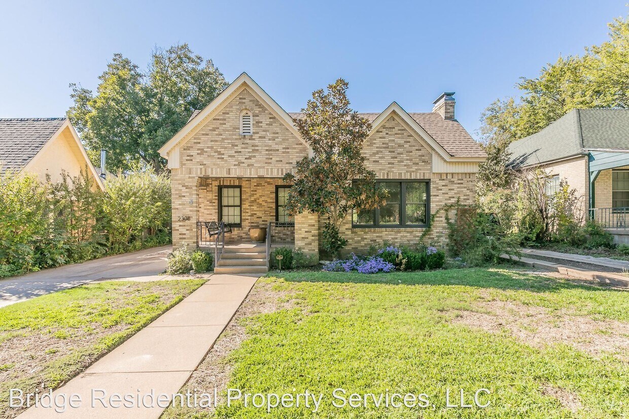 Primary Photo - 3 br, 2 bath House - 2308 Tremont Avenue