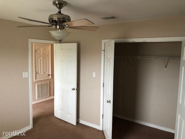 Foto del edificio - 3 br, 2 bath Townhome - 5415 Quail Creek Cir
