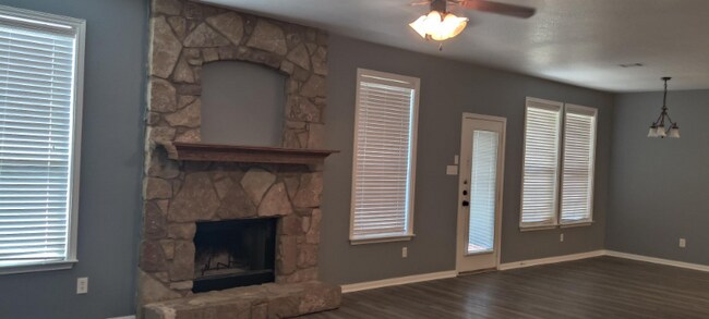 Foto del edificio - 5704 Siltstone Loop