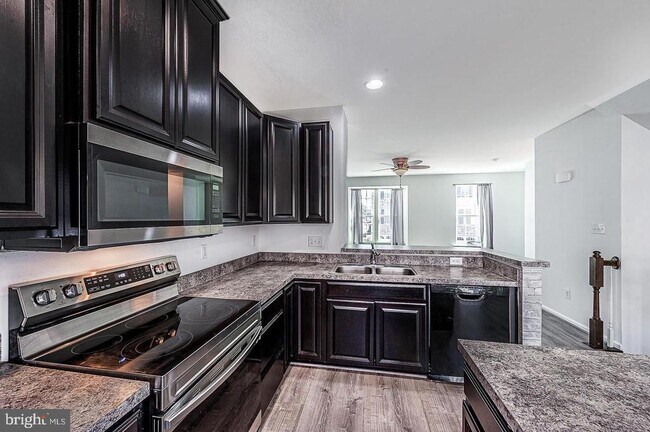 Building Photo - 1071 Paladin Pl