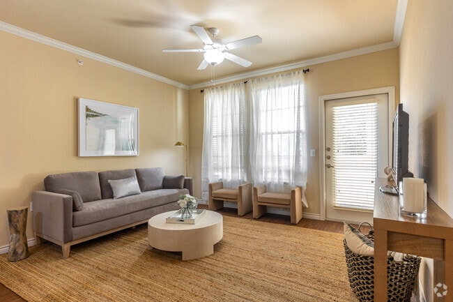 2BR, 2BA - 1,140SF - Living Room - Renaissance At North Park