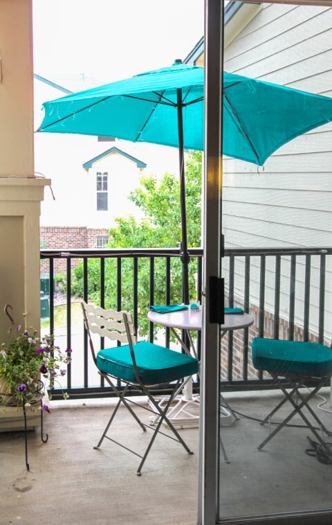 Balcony - 1942 Oxford Ln