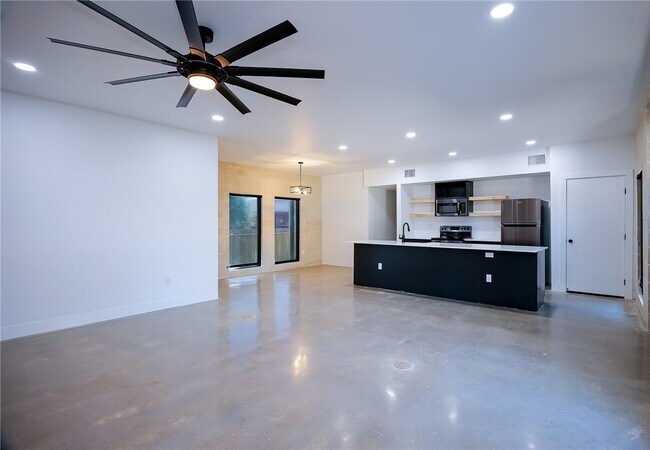 Building Photo - 6805 Sandra Ln