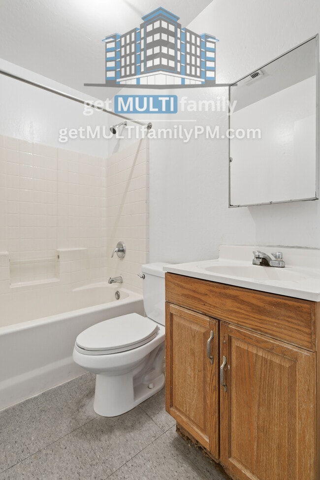 Photo - 1331 E Pueblo Ave Apartment