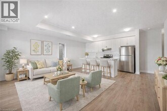 Building Photo - 127 REVERIE Wy