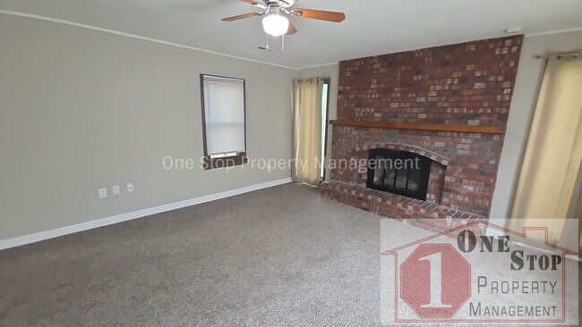 Building Photo - 404 NE 67th Terrace