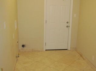 Building Photo - Remodeled home in Carmichael