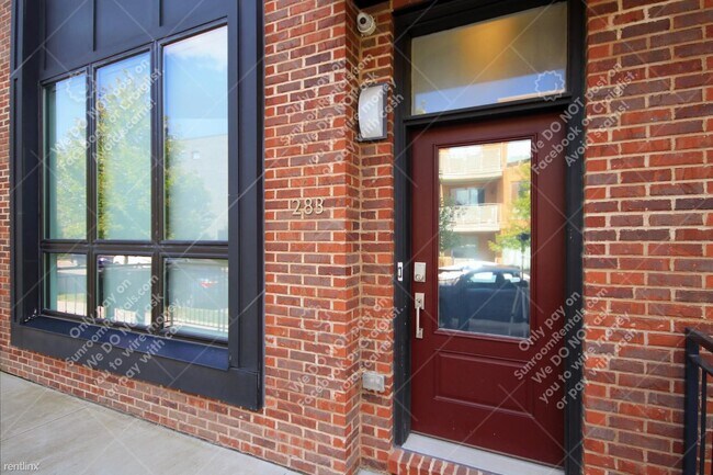 Foto del edificio - 3 br, 4.5 bath Condo - 283 Auden Ave