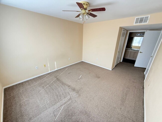 Foto del edificio - Gated condo Community