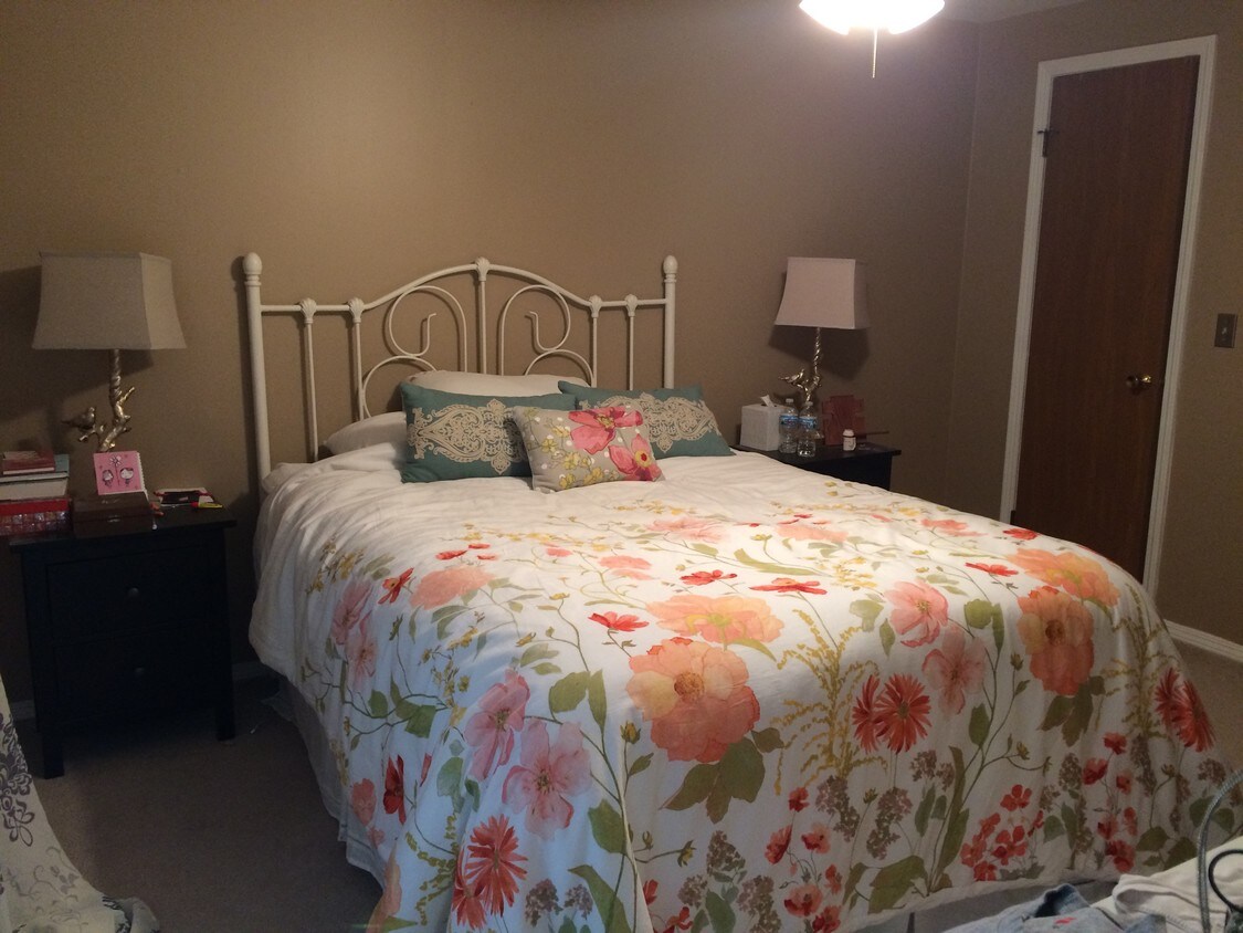 Foto principal - 2281 Nutmeg Ct