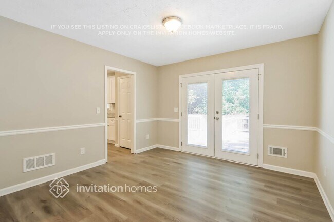 Building Photo - 4130 Summer Wood Dr