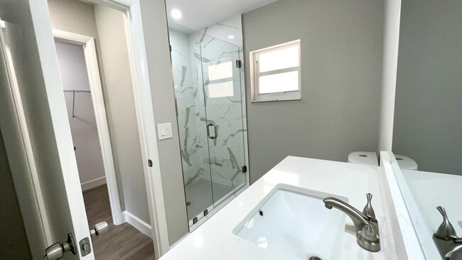 Building Photo - 13586 Sabal Palm Ct