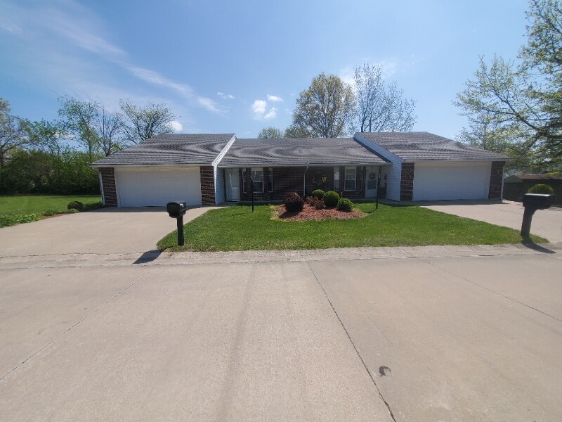 624 Franklin Ave Unit 7, Moberly, MO 65270 Apartment for Rent in