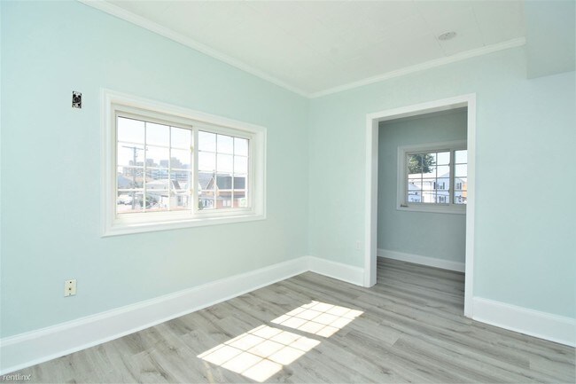 Building Photo - 2 br, 1 bath  - 80 Sagamore St #2
