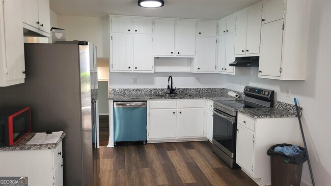 Foto del edificio - 912 Curry Cir SE