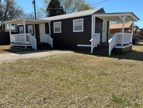 Building Photo - 304 Carson Cir