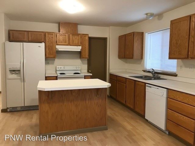 Building Photo - 4 br, 2.5 bath House - 6504 156th Street Ct E