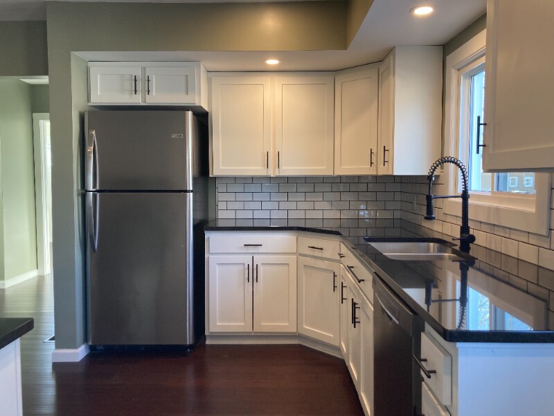 Foto principal - 807 W 3rd St
