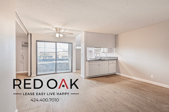 Foto del edificio - 8614 Woodley Ave