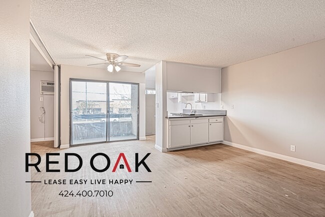 8614 Woodley Ave
