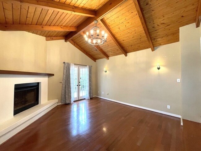Foto del edificio - Upgraded Contemporary Craftsman