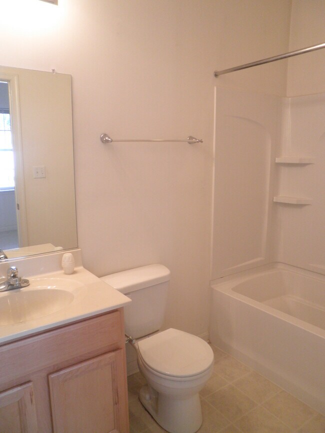 Foto del edificio - 1012 Harmony Hill Ln