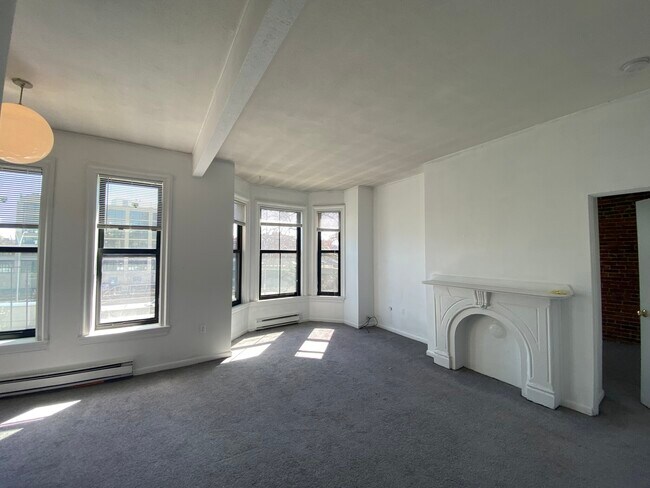 Building Photo - 23 Cortes St
