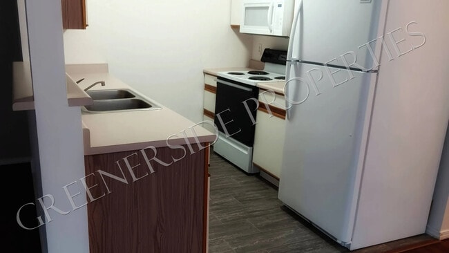 Building Photo - 677 Paradise Plz