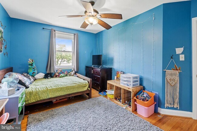 Building Photo - 219 Medwick Garth W