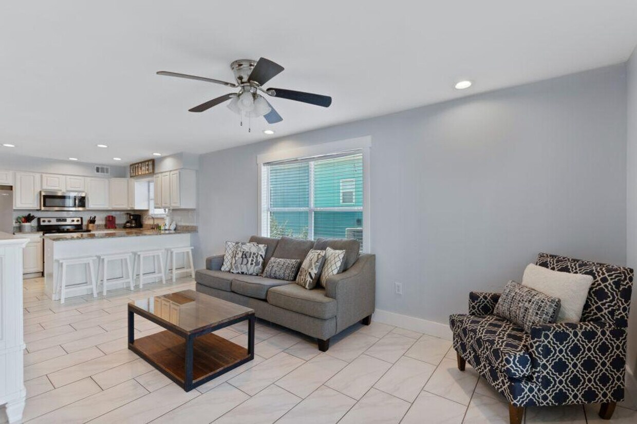Foto principal - 1265 W Lagoon Ave
