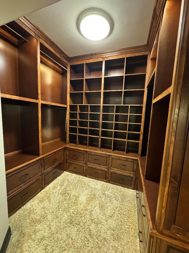 Building Photo - 8904 Bridget Leigh Way