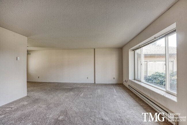 Foto del edificio - Classically Cute 2 Bed 1 Bath Duplex in Washougal