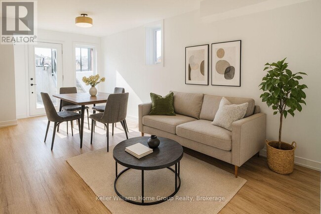 Building Photo - 940 St David St N