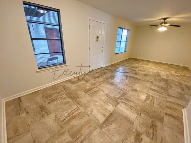 Foto del edificio - Willows Apartments