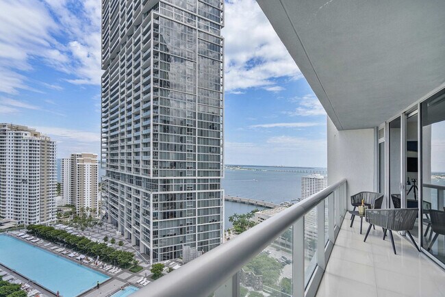 Building Photo - 485 Brickell Ave