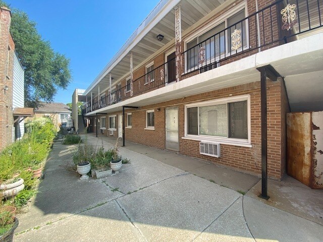 Primary Photo - 6140 W 26th St