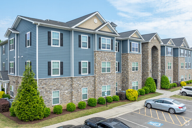 Building Photo - Villas at Fort Mill