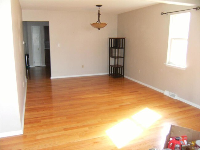Foto del edificio - 174 Springhouse Rd