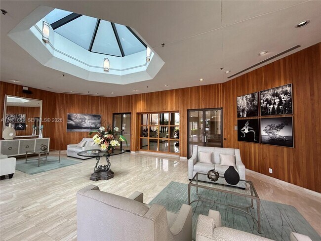 Foto del edificio - 720 S Collier Blvd