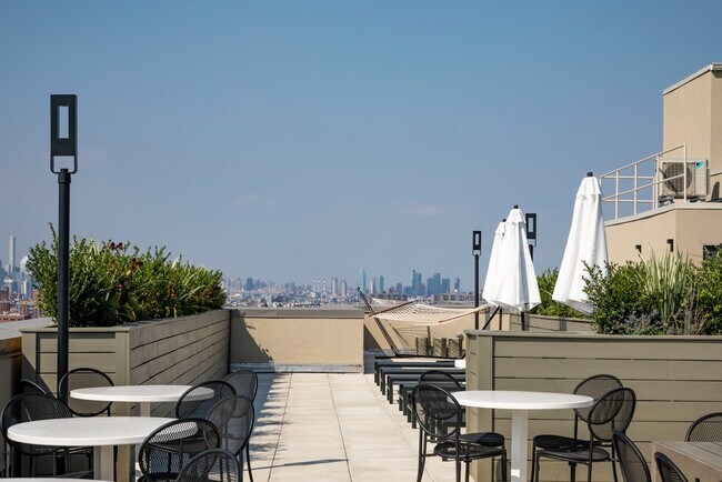 Foto del edificio - 409 Eastern Pkwy