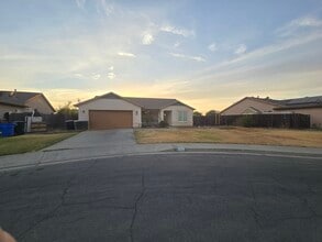 Building Photo - 1236 S Capital Ct
