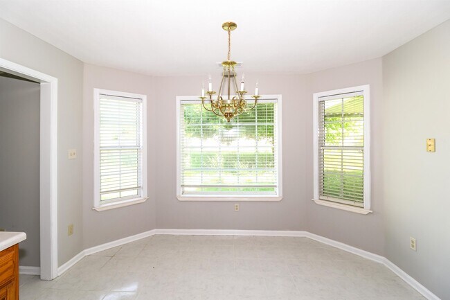 Building Photo - 498 W Tipton Lake Cir