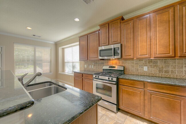 Building Photo - 10 Quillwood Pl