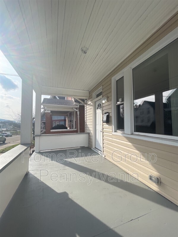 Foto del edificio - 423 Ridge Ave